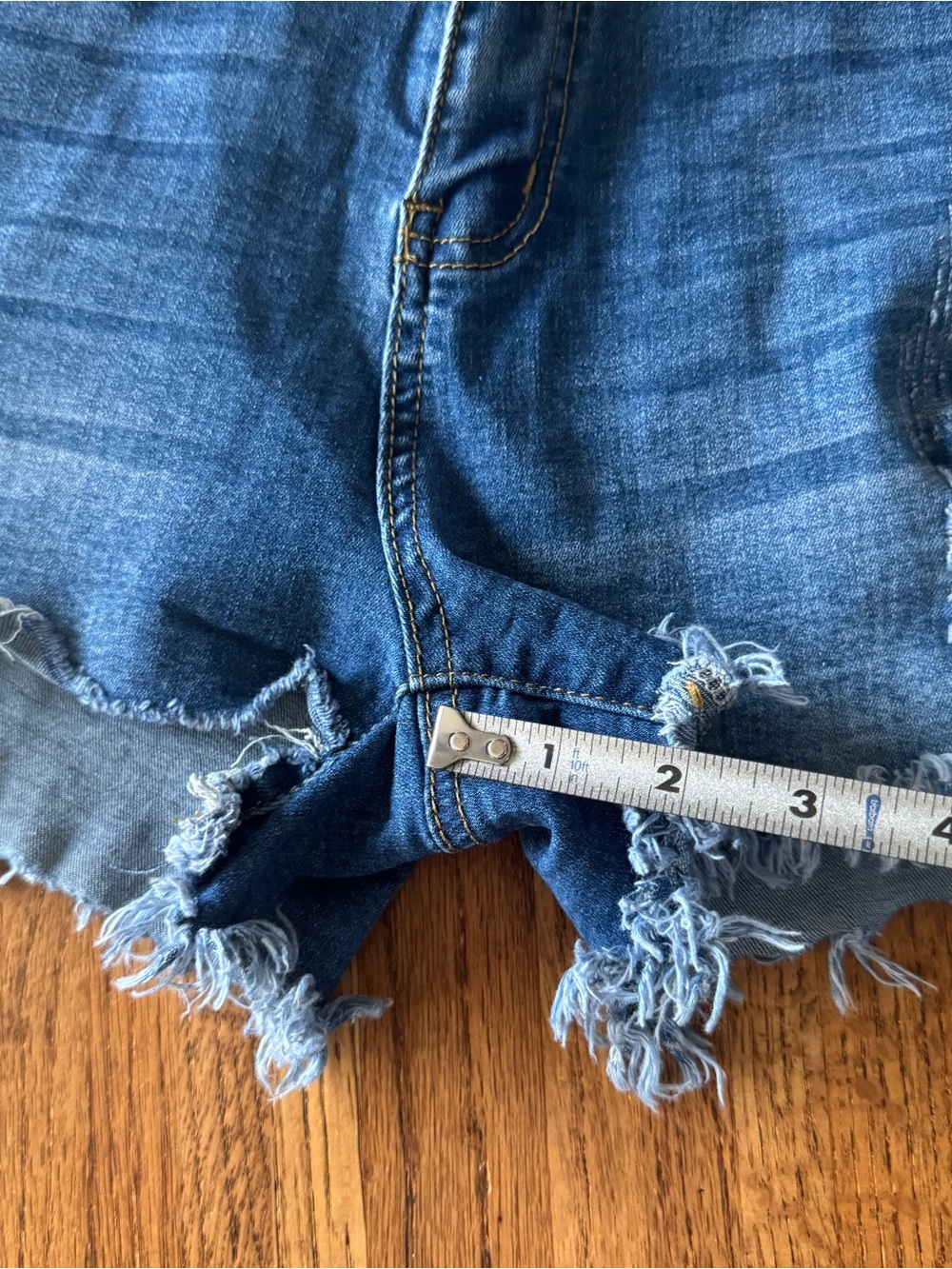 Distressed Frayed Hem Denim Shorts – Medium (Stretchy & Curvy Fit!) - Picture 7 of 9